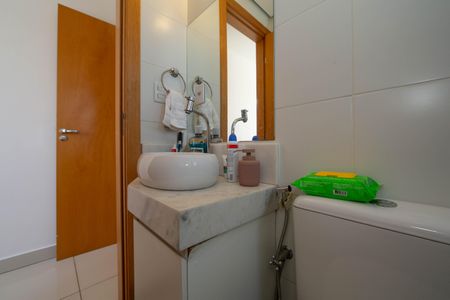 Apartamento à venda com 66m², 2 quartos e 2 vagasBANHEIRO1