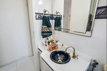Apartamento à venda com 60m², 3 quartos e 1 vagaBanheiro