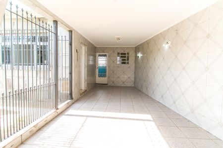 Casa à venda com 218m², 3 quartos e 5 vagas Casa à venda com 218m², 3 quartos e 5 vagasGaragem