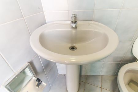 Casa à venda com 218m², 3 quartos e 5 vagas Casa à venda com 218m², 3 quartos e 5 vagasBanheiro de Serviço 2