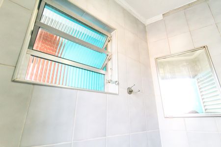 Casa à venda com 218m², 3 quartos e 5 vagas Casa à venda com 218m², 3 quartos e 5 vagasBanheiro de Serviço 2