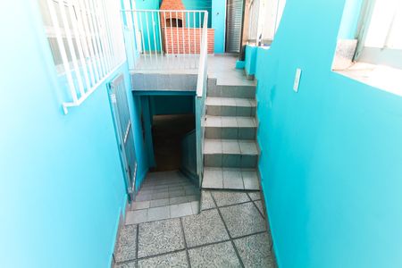 Casa à venda com 218m², 3 quartos e 5 vagas Casa à venda com 218m², 3 quartos e 5 vagasHall Externo