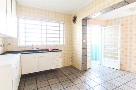 Casa à venda com 218m², 3 quartos e 5 vagas Casa à venda com 218m², 3 quartos e 5 vagasCozinha