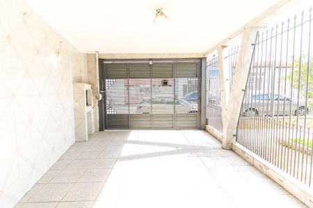 Casa à venda com 218m², 3 quartos e 5 vagas Casa à venda com 218m², 3 quartos e 5 vagasGaragem