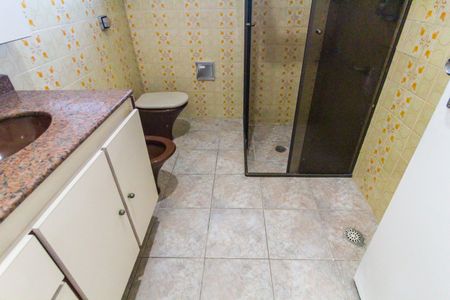 Casa à venda com 218m², 3 quartos e 5 vagas Casa à venda com 218m², 3 quartos e 5 vagasBanheiro