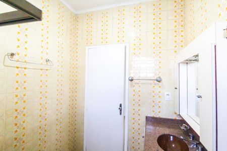Casa à venda com 218m², 3 quartos e 5 vagas Casa à venda com 218m², 3 quartos e 5 vagasBanheiro