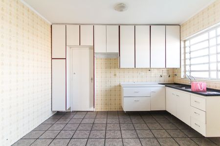 Casa à venda com 218m², 3 quartos e 5 vagas Casa à venda com 218m², 3 quartos e 5 vagasCozinha