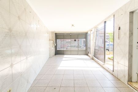 Casa à venda com 218m², 3 quartos e 5 vagas Casa à venda com 218m², 3 quartos e 5 vagasGaragem