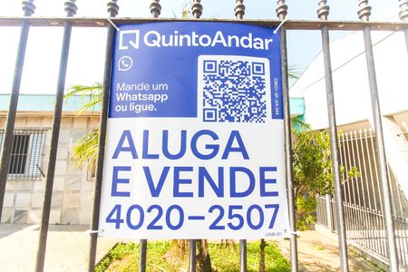 Casa à venda com 218m², 3 quartos e 5 vagas Casa à venda com 218m², 3 quartos e 5 vagasPlaca