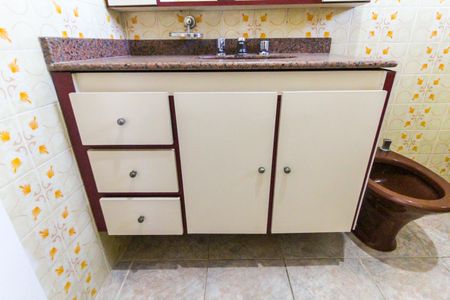 Casa à venda com 218m², 3 quartos e 5 vagas Casa à venda com 218m², 3 quartos e 5 vagasBanheiro