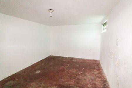 Casa à venda com 218m², 3 quartos e 5 vagas Casa à venda com 218m², 3 quartos e 5 vagasQuarto de Serviço - Porão