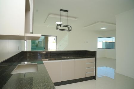 Cozinha de casa para alugar com 3 quartos, 110m² em Itaipuaçu, Maricá