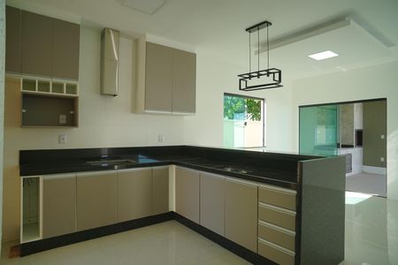 Casa para alugar com 110m², 3 quartos e 4 vagasCozinha