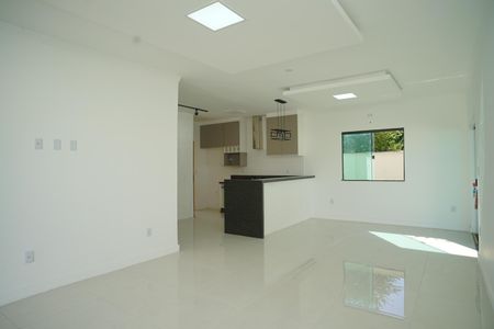 Sala de casa para alugar com 3 quartos, 110m² em Itaipuaçu, Maricá