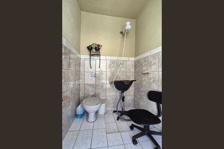 Casa à venda com 242m², 3 quartos e 4 vagasBanheiro de Serviço
