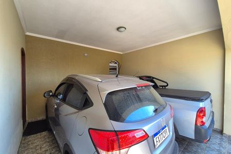 Casa à venda com 242m², 3 quartos e 4 vagasGaragem 