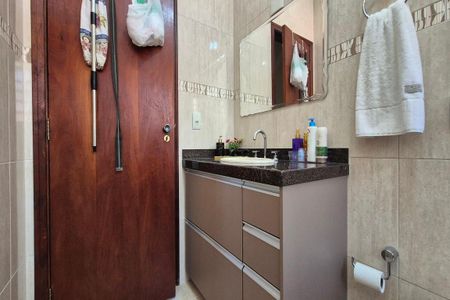 Casa à venda com 242m², 3 quartos e 4 vagasBanheiro da Suíte