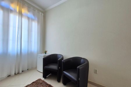 Casa à venda com 242m², 3 quartos e 4 vagasEscritório