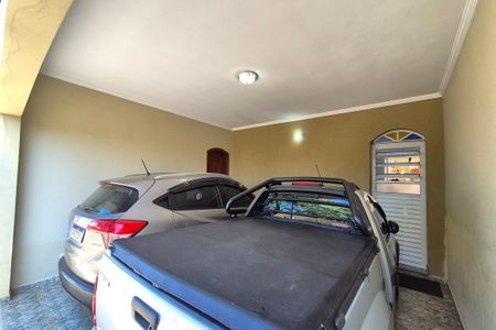 Casa à venda com 242m², 3 quartos e 4 vagasGaragem 