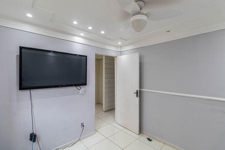 Quarto 1 de apartamento para alugar com 2 quartos, 45m² em Conjunto Habitacional Castro Alves, São Paulo