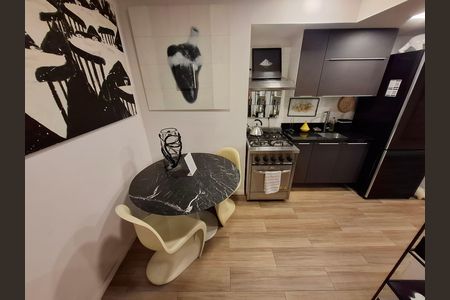 Cozinha  de apartamento à venda com 1 quarto, 44m² em Lapa, Rio de Janeiro