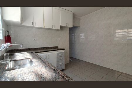 Casa para alugar com 3 quartos, 220m² em Jardim Santa Monica, São Paulo