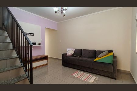 Casa para alugar com 3 quartos, 220m² em Jardim Santa Monica, São Paulo