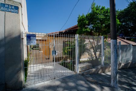 Casa à venda com 200m², 3 quartos e 3 vagasFachada