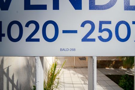Casa à venda com 200m², 3 quartos e 3 vagasplaca instalada em 17/04/2026 com o código BALD-268