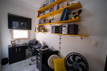 Casa à venda com 200m², 3 quartos e 3 vagasEscritório/Quarto