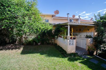 Casa à venda com 200m², 3 quartos e 3 vagasQuintal