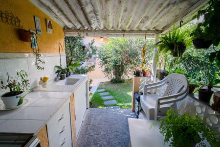 Casa à venda com 200m², 3 quartos e 3 vagasChurrasqueira