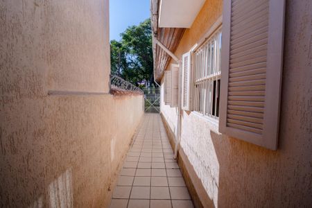 Casa à venda com 200m², 3 quartos e 3 vagasCorredor Lateral