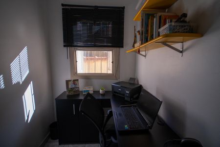 Casa à venda com 200m², 3 quartos e 3 vagasEscritório/Quarto