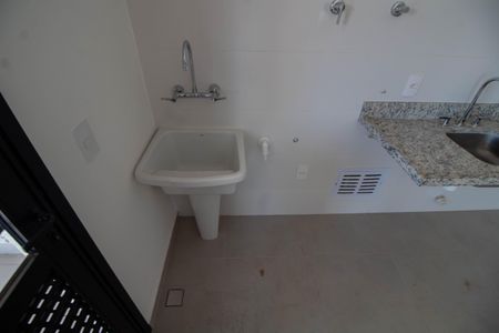 Apartamento para alugar com 91m², 3 quartos e 3 vagasÁREA DE SERVIÇO