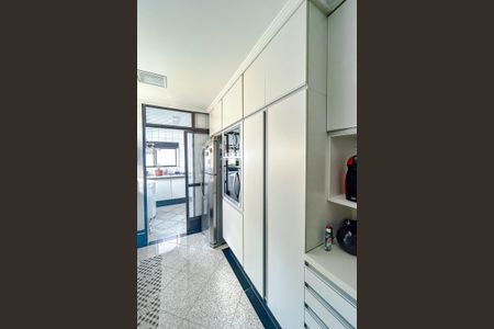 Apartamento à venda com 125m², 4 quartos e 3 vagasCozinha