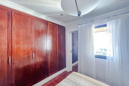 Apartamento à venda com 125m², 4 quartos e 3 vagasQuarto 1 - Suíte