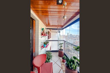 Apartamento à venda com 125m², 4 quartos e 3 vagasVaranda