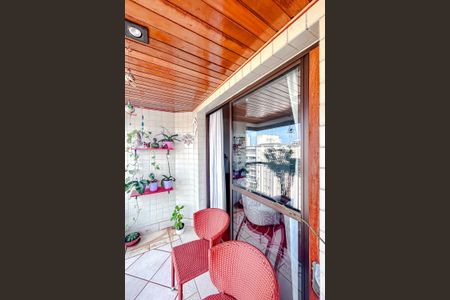 Apartamento à venda com 125m², 4 quartos e 3 vagasVaranda