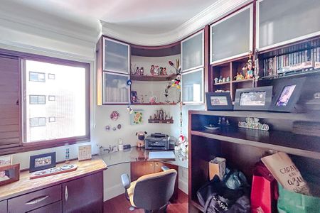 Apartamento à venda com 125m², 4 quartos e 3 vagasQuarto 2 - Suíte