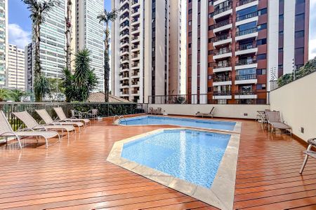 Apartamento à venda com 125m², 4 quartos e 3 vagasÁrea comum - Piscina