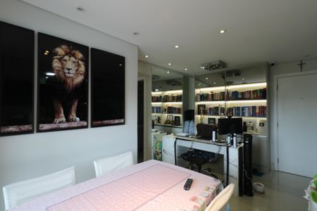 Apartamento à venda com 133m², 2 quartos e 2 vagasSala