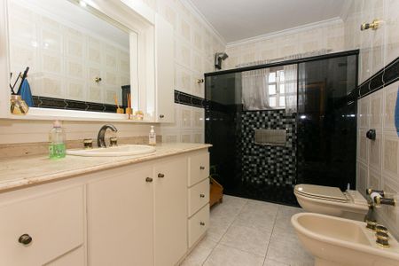 Casa à venda com 284m², 4 quartos e 6 vagas Casa à venda com 284m², 4 quartos e 6 vagasBanheiro 1
