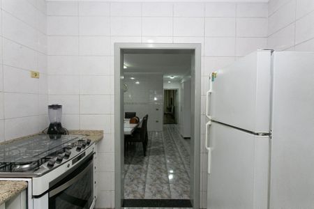 Casa à venda com 284m², 4 quartos e 6 vagas Casa à venda com 284m², 4 quartos e 6 vagasCozinha