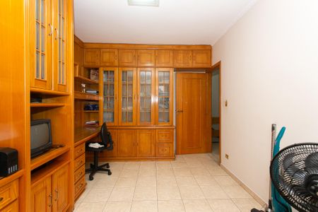 Casa à venda com 284m², 4 quartos e 6 vagas Casa à venda com 284m², 4 quartos e 6 vagasQuarto 1