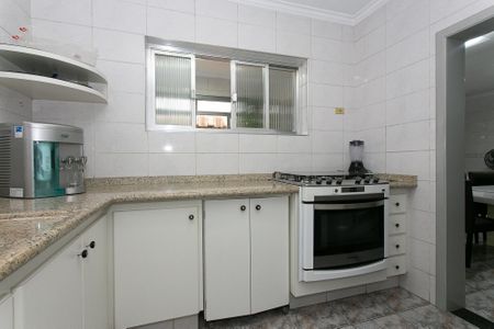 Casa à venda com 284m², 4 quartos e 6 vagas Casa à venda com 284m², 4 quartos e 6 vagasCozinha