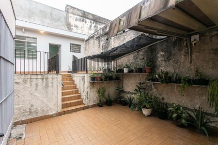Casa à venda com 284m², 4 quartos e 6 vagas Casa à venda com 284m², 4 quartos e 6 vagasQuintal / Garagem