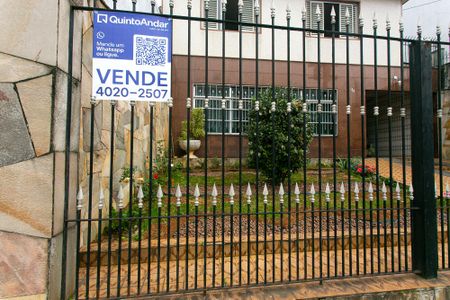 Casa à venda com 284m², 4 quartos e 6 vagas Casa à venda com 284m², 4 quartos e 6 vagasplaca ACBY-209