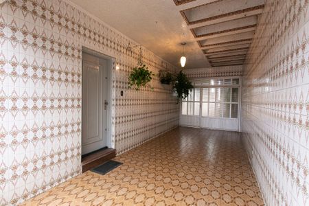 Casa à venda com 284m², 4 quartos e 6 vagas Casa à venda com 284m², 4 quartos e 6 vagasGaragem