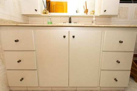 Casa à venda com 284m², 4 quartos e 6 vagas Casa à venda com 284m², 4 quartos e 6 vagasBanheiro 1